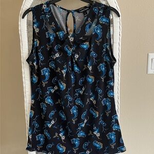 Hawthorn Sleeveless Top, Black background with blue, size Medium